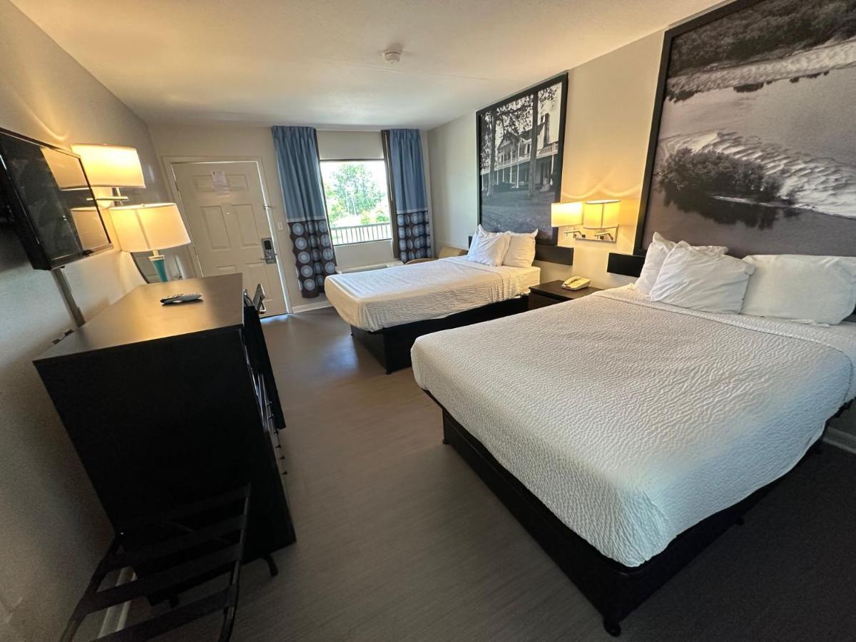 Super 8 By Wyndham Biloxi