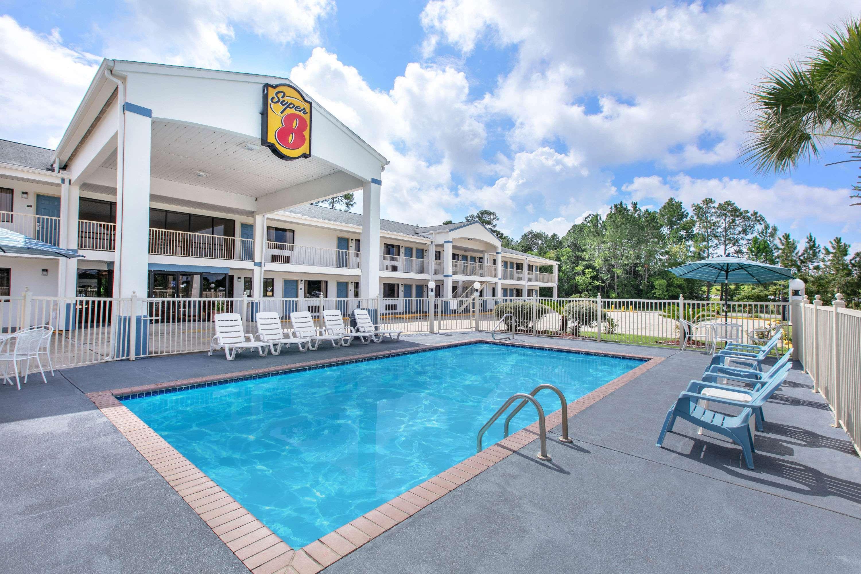 Super 8 By Wyndham Biloxi