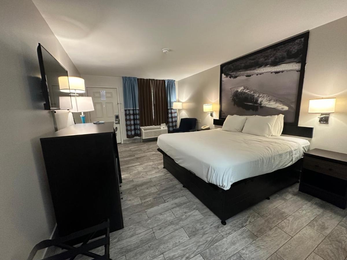 Super 8 By Wyndham Biloxi Hotel Ocean Springs