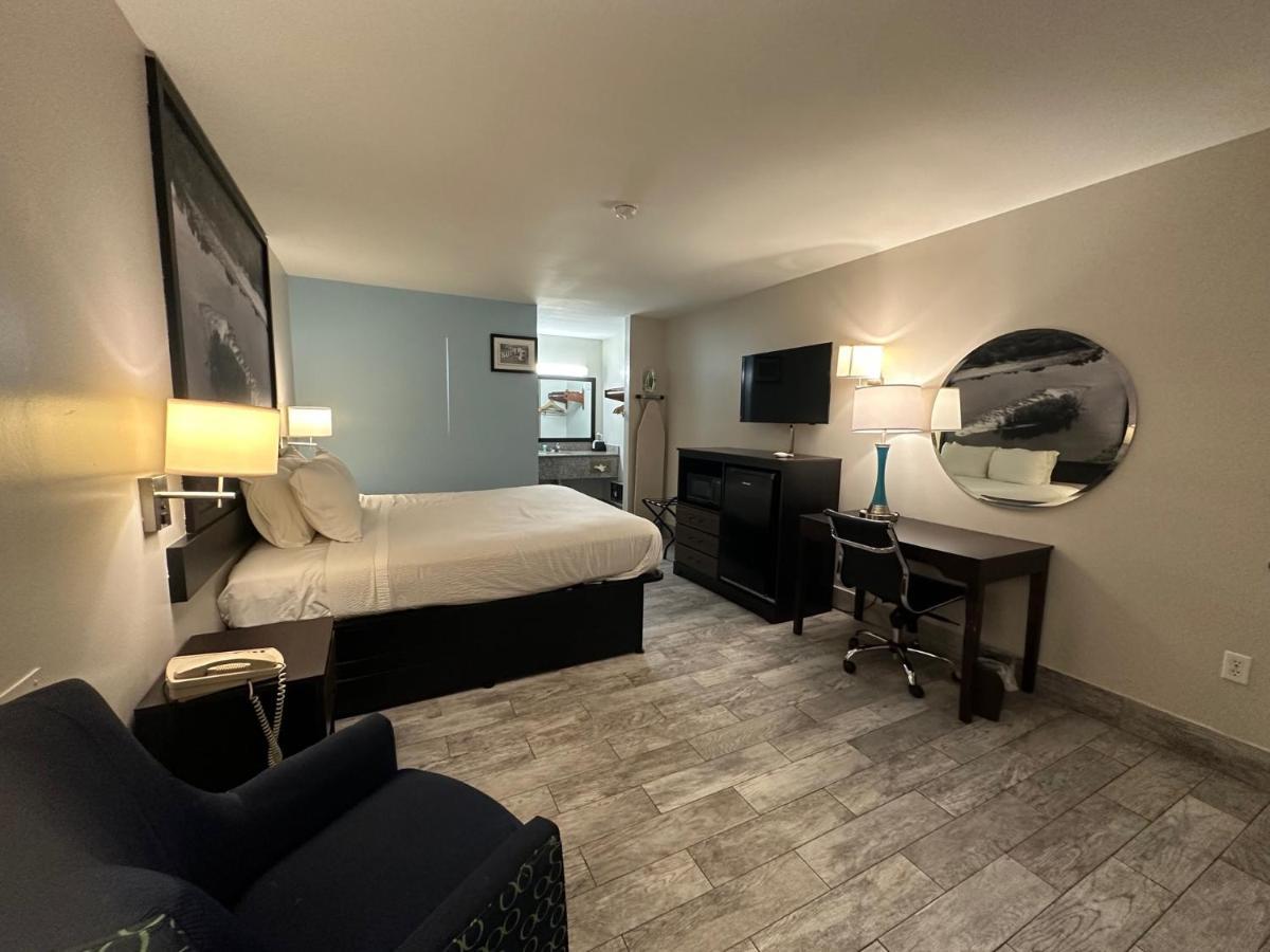 Hotel Super 8 By Wyndham Biloxi 3*