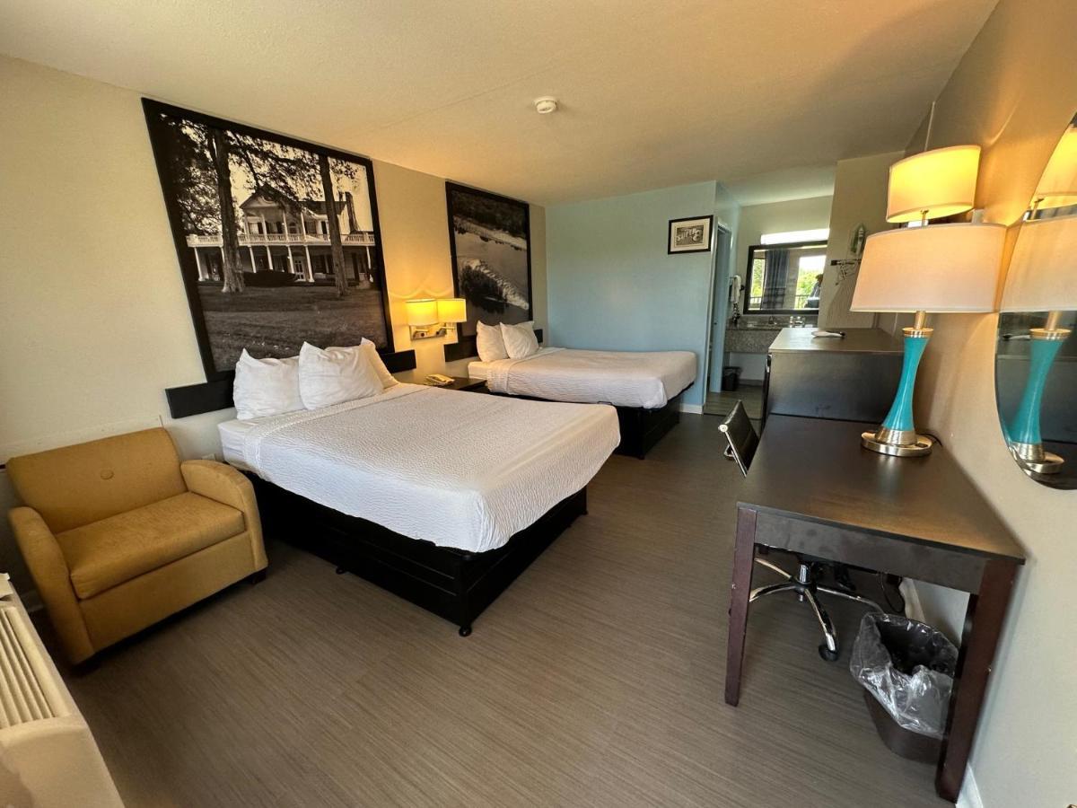 Hotel Super 8 By Wyndham Biloxi Ocean Springs