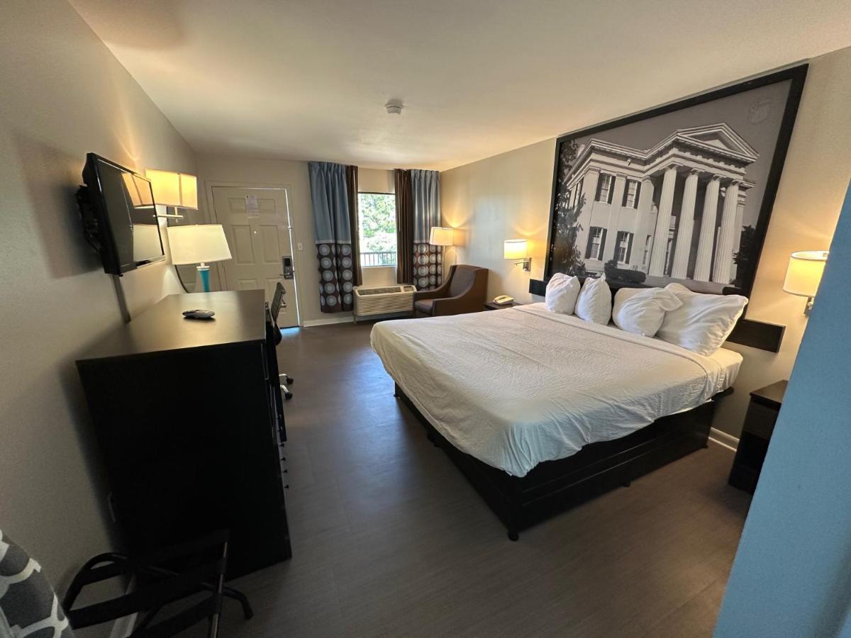 Super 8 By Wyndham Biloxi 3*
