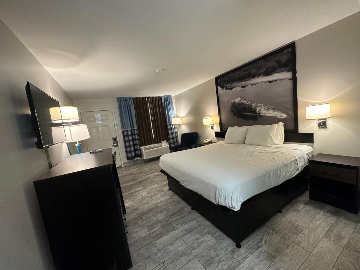 Super 8 By Wyndham Biloxi Hotel 3*