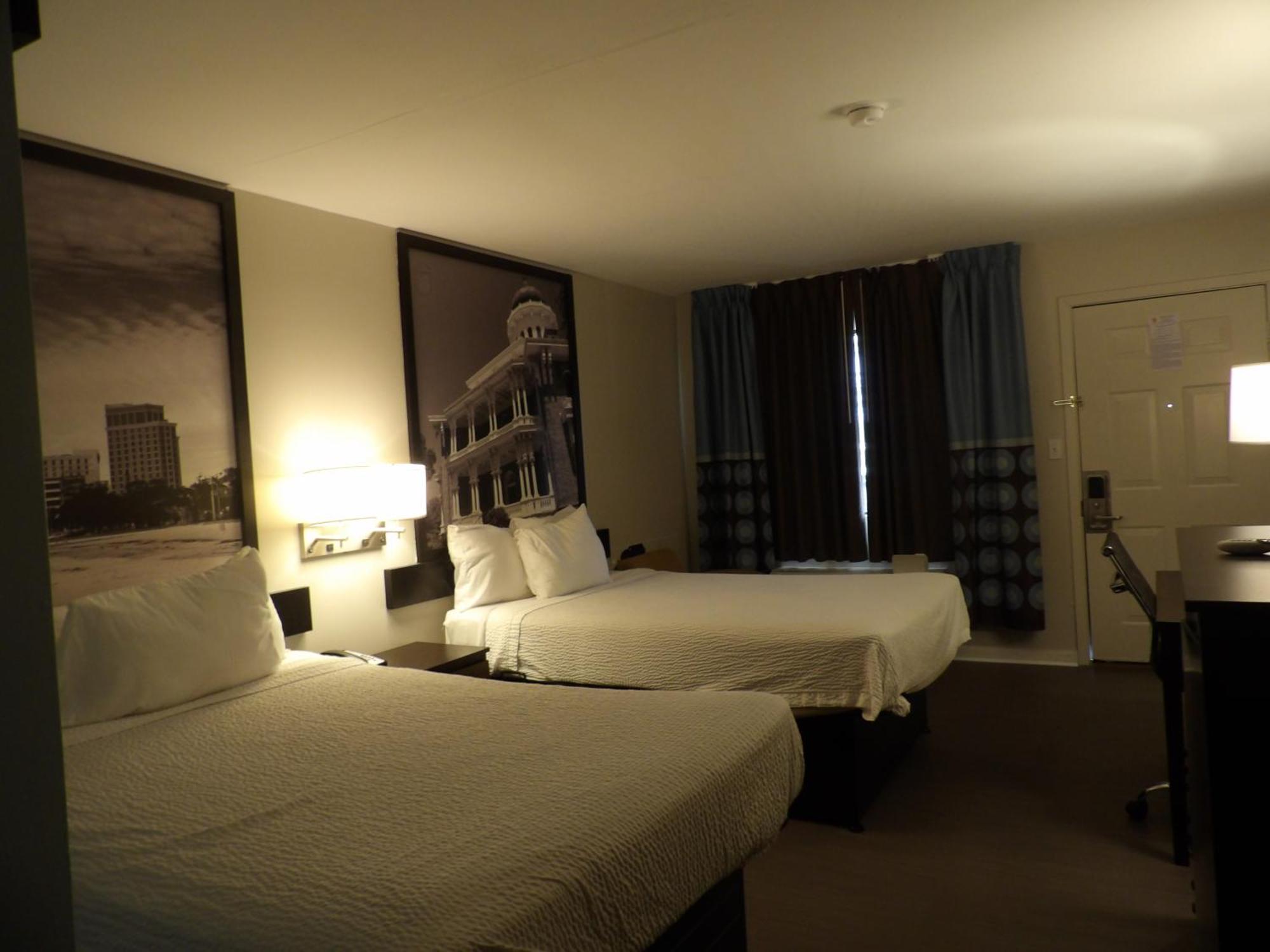Super 8 By Wyndham Biloxi