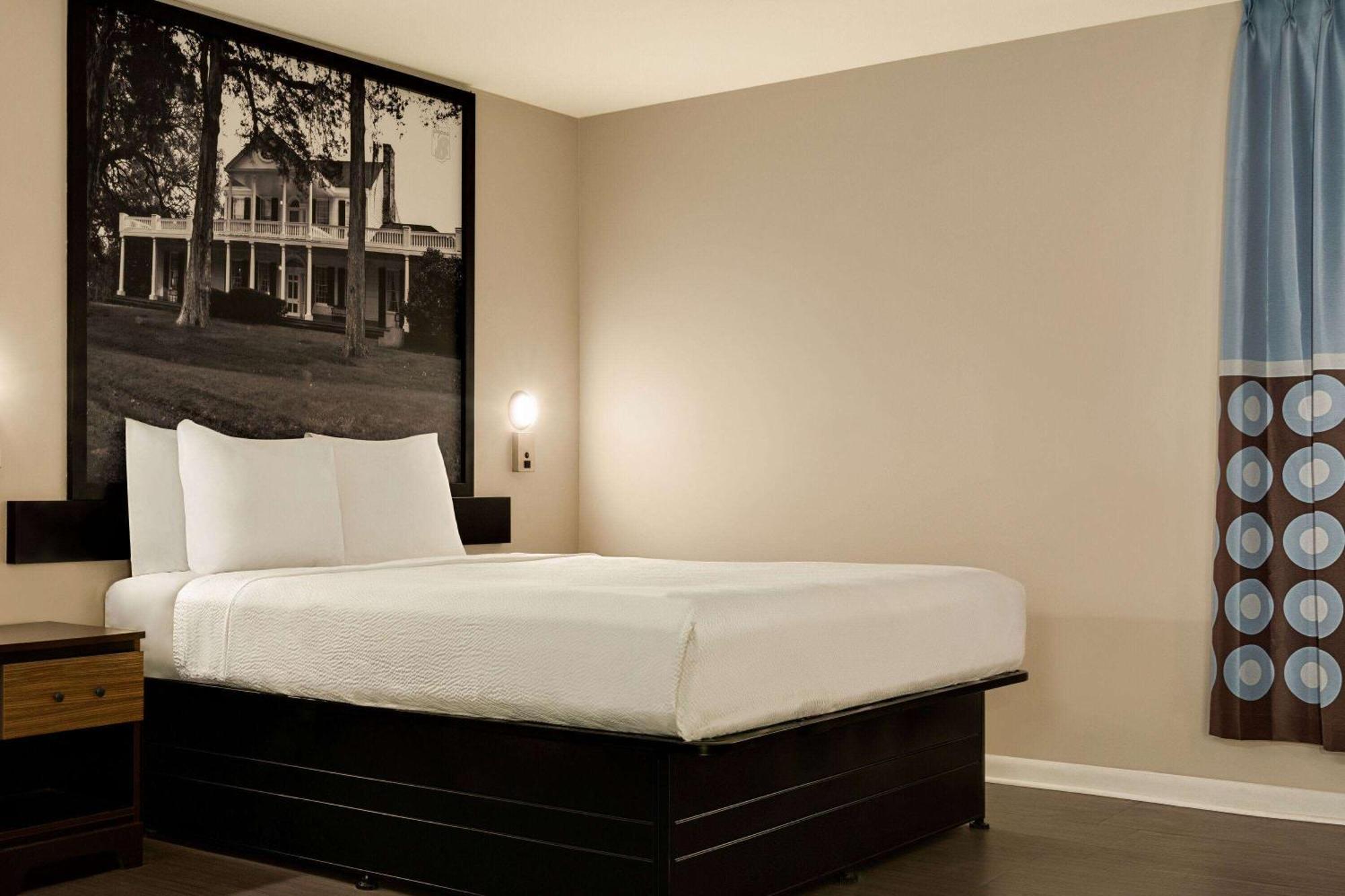 Hotel Super 8 By Wyndham Biloxi