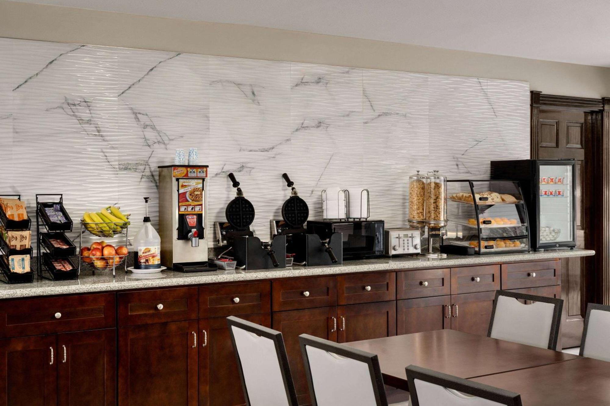 Super 8 By Wyndham Biloxi Hotel 3*