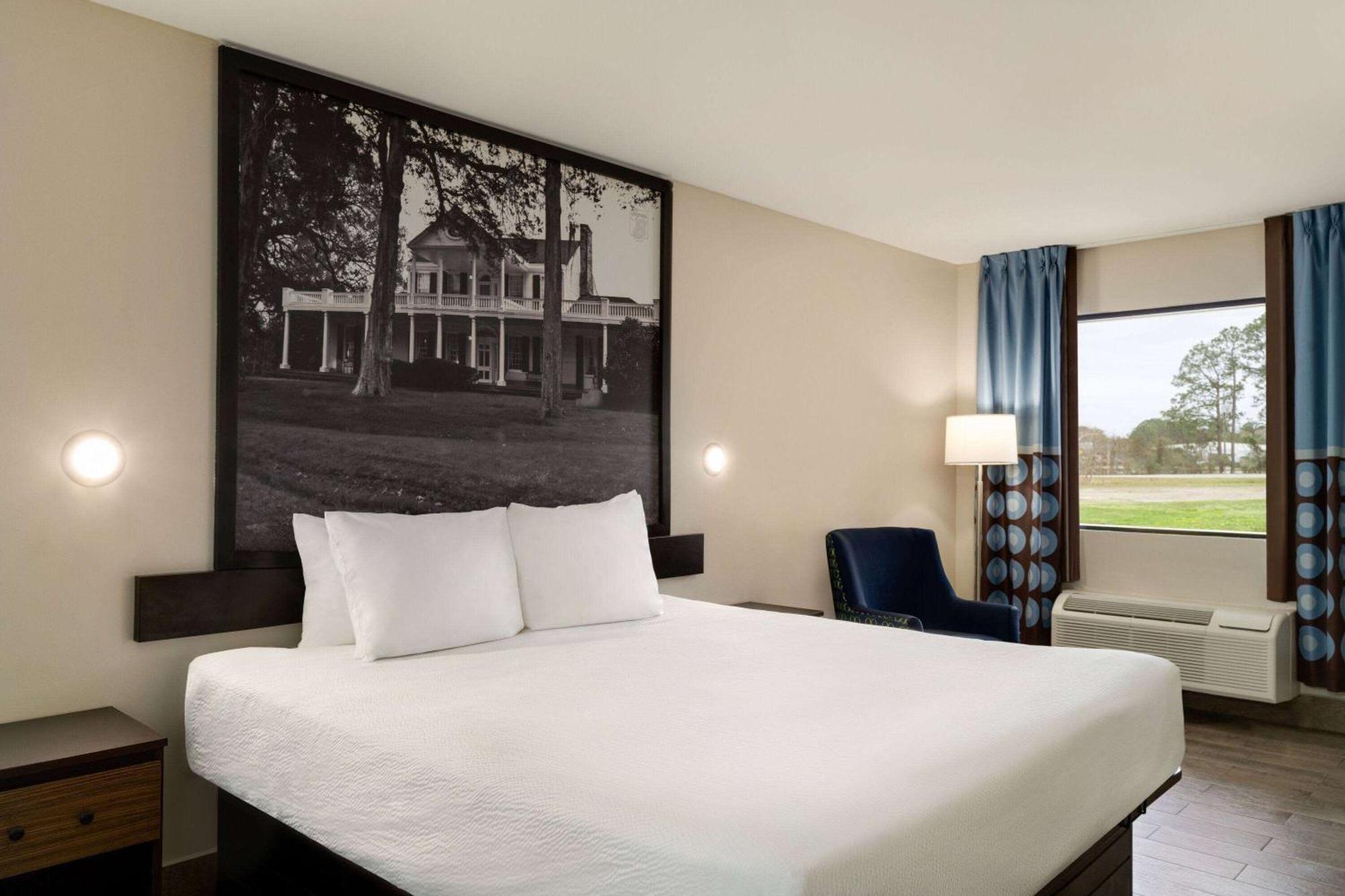 Hotel Super 8 By Wyndham Biloxi Ocean Springs