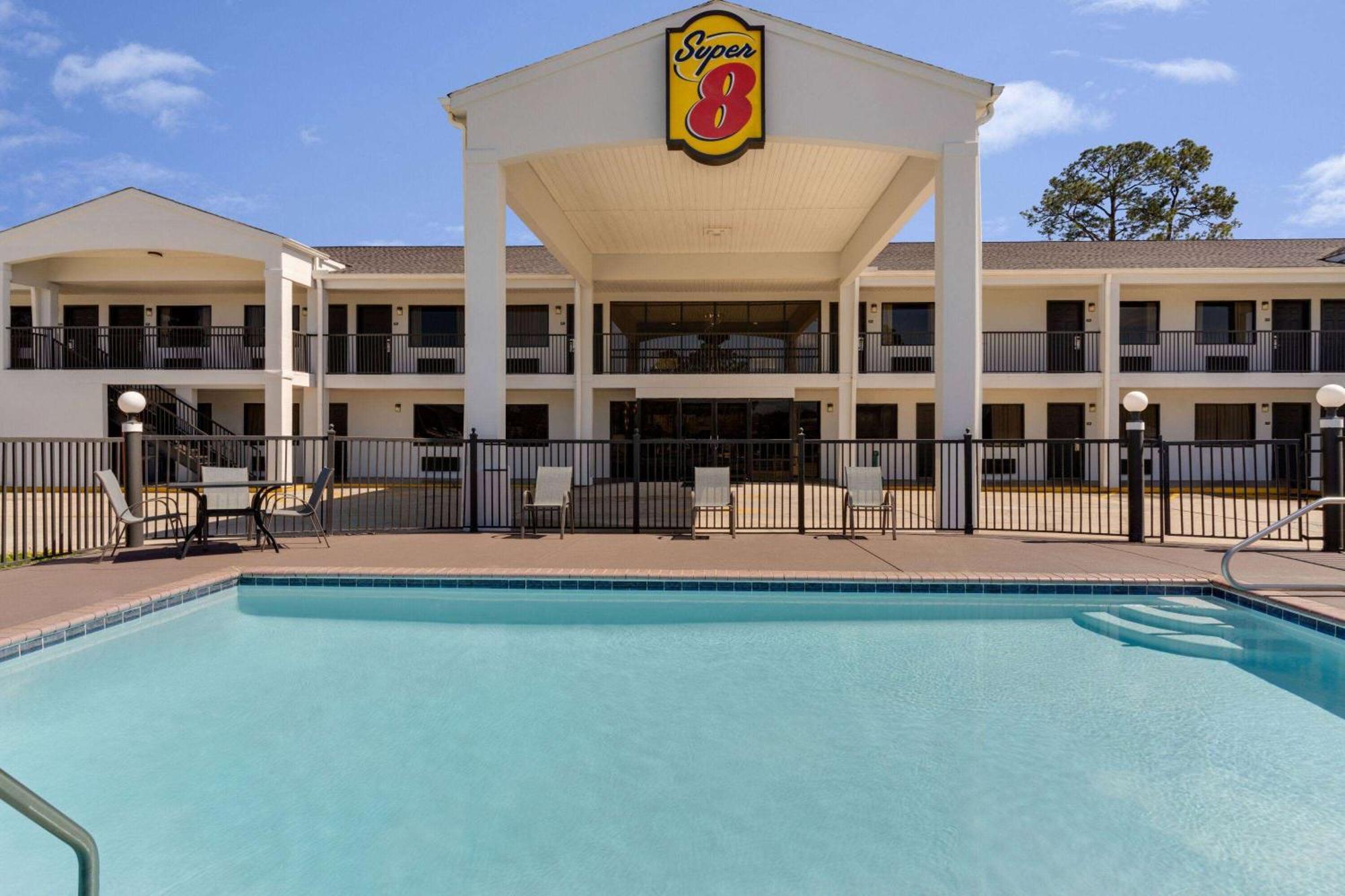 Hotel Super 8 By Wyndham Biloxi
