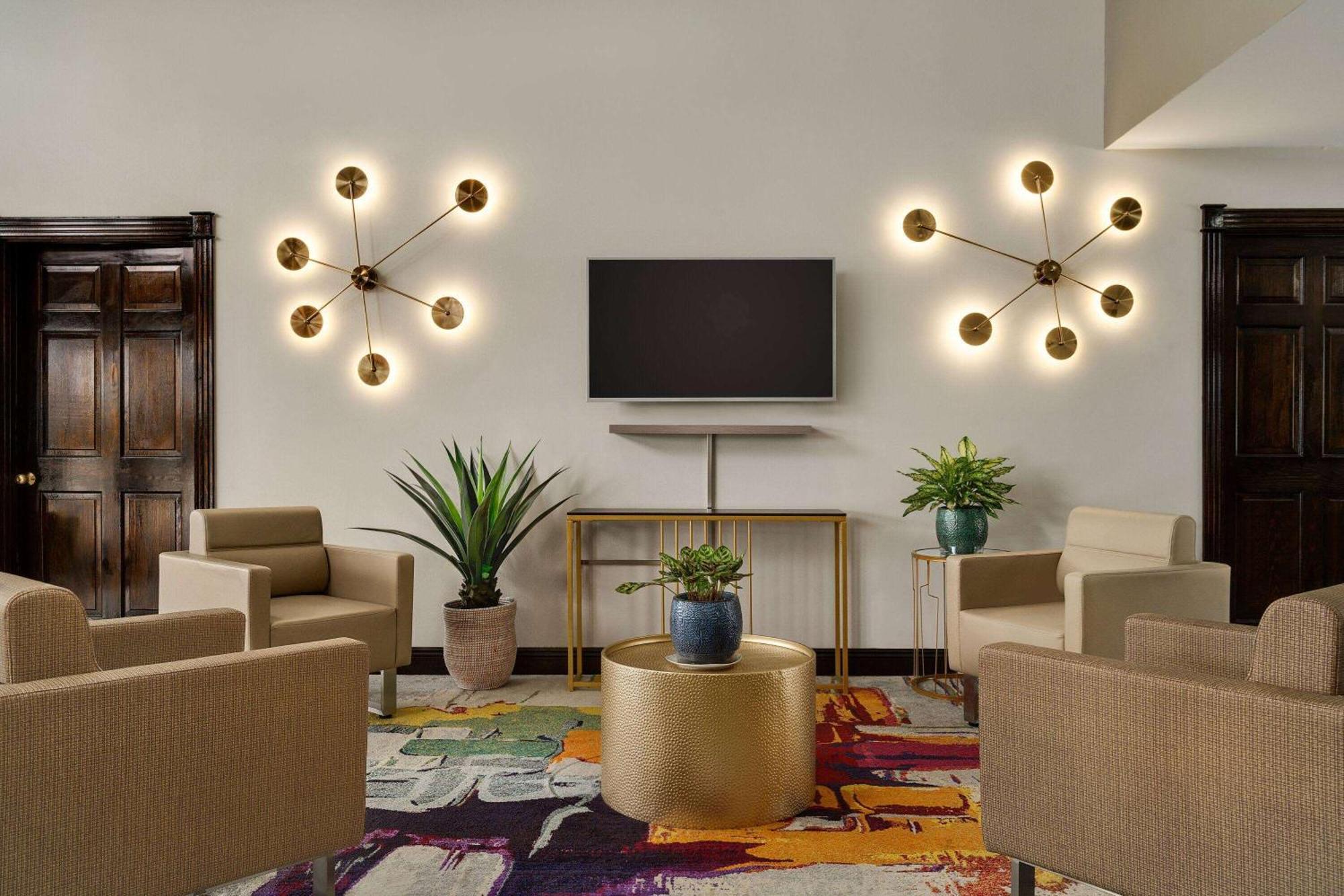 Super 8 By Wyndham Biloxi Hotel Ocean Springs